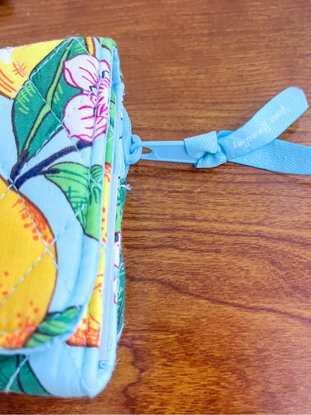 NWT VERA BRADLEY Lemon Grove Clutch Wristlet Wallet RFID Quilted Cotton Phone - Picture 4 of 10